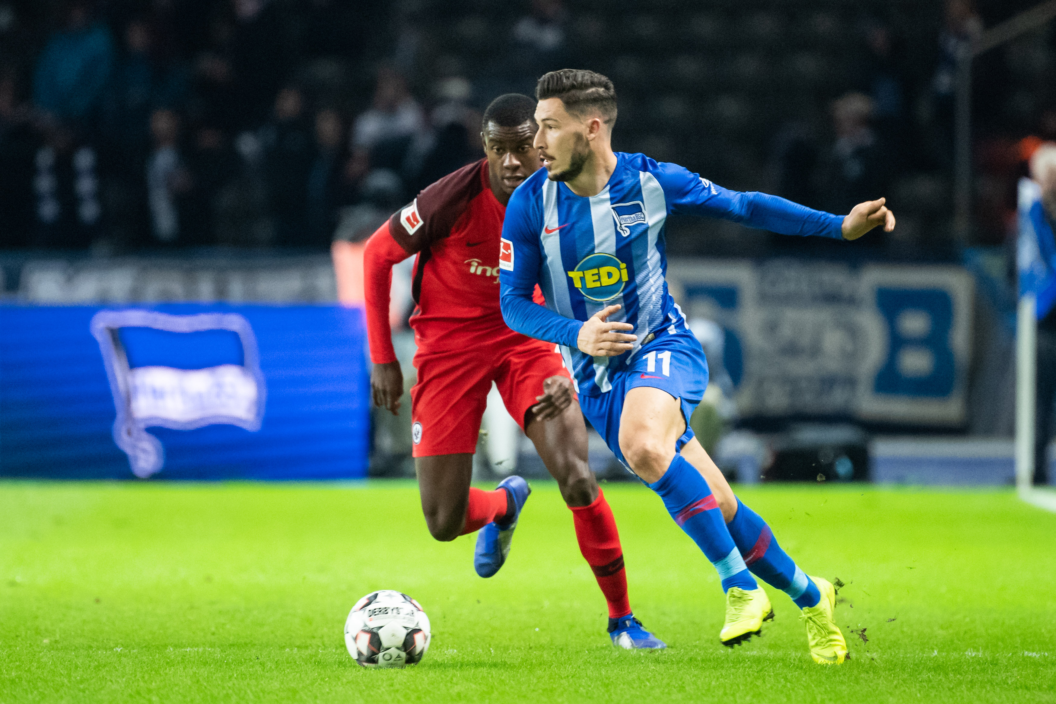 签了签了！贝弗利新工作！来自NBA的防守大闸（贝弗利签约新职位，NBA防守大闸开启新篇章）