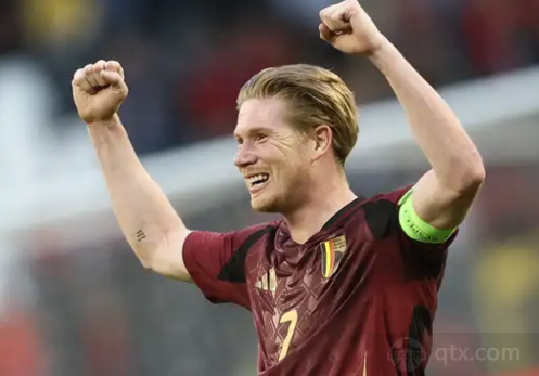 亚历山大：球迷把拥有我签名鞋当作圣诞心愿感觉很美妙 心怀感激（亚历山大：球迷将我的签名鞋列入圣诞愿望令我倍感欣喜并心怀感激）